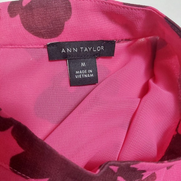 Ann Taylor Womens Med Semi Sheer Blouse‎ Dressy Lined Short Bell Sleeves Floral - Picture 7 of 8